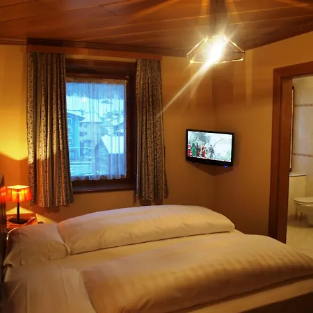 Hotel Alpina