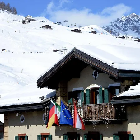Alpina Hotel